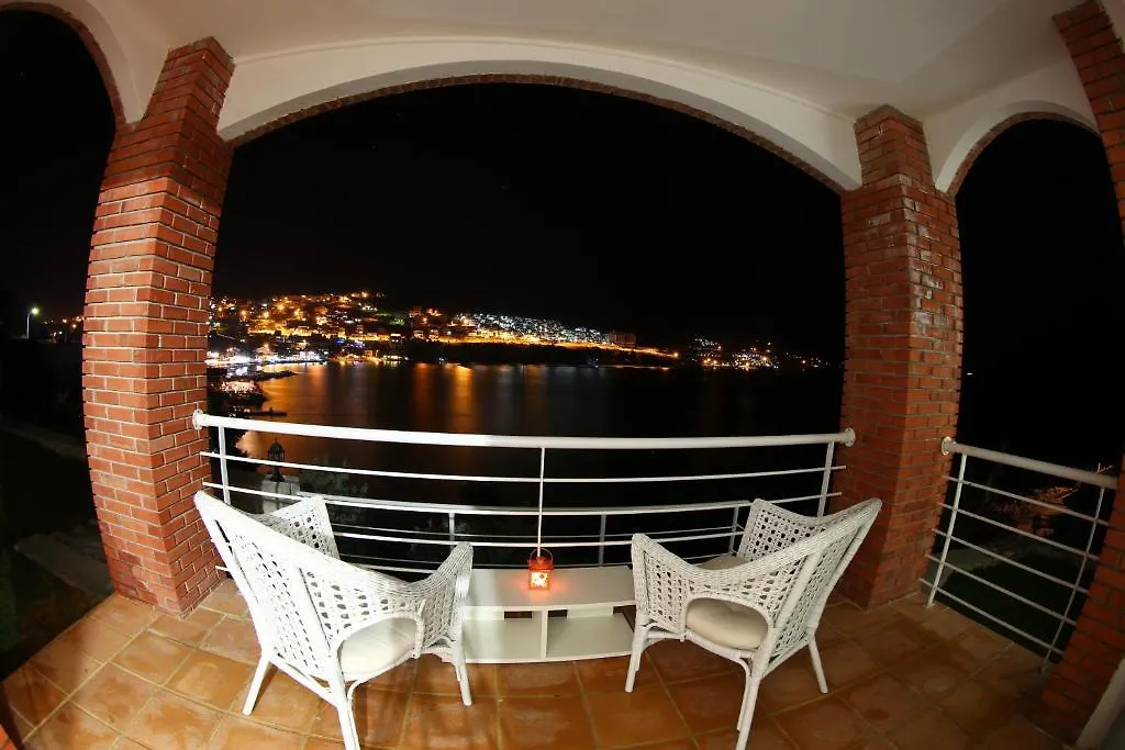 Reyhan Hotel Karaburun  Türkiye