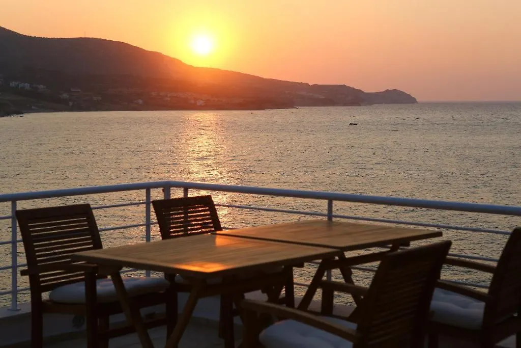 *** Couette-café Reyhan Hotel Karaburun  Turquie